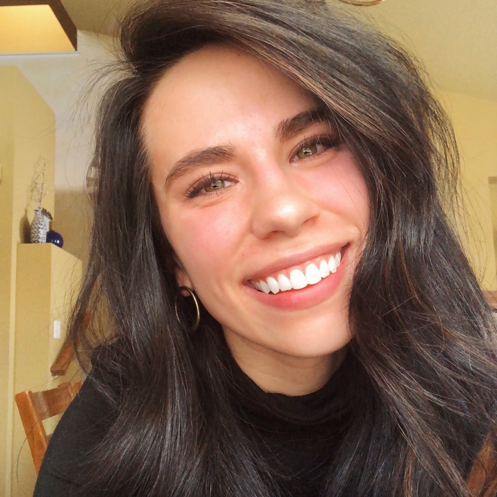 Meet your Posher, Olivia